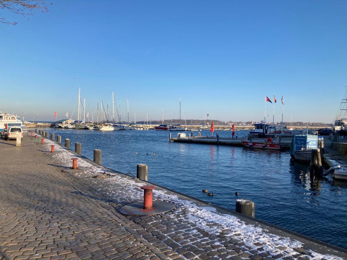 Studios Am Hafen シュトラールズント エクステリア 写真